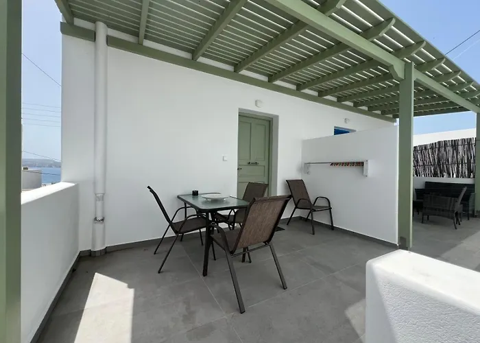 Eclipse Tales Milos, Port Area Adámas