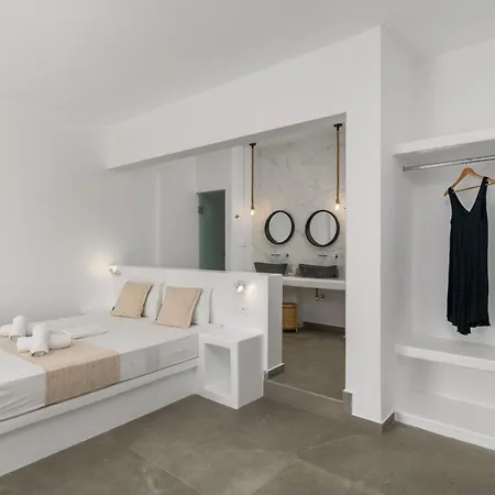 Apartman Eclipse Tales Milos, Port Area *