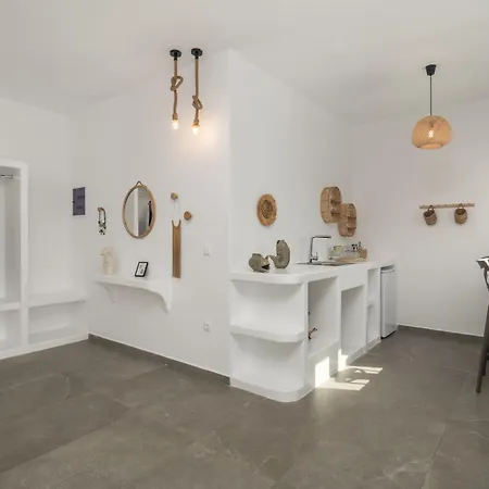 Eclipse Tales Milos, Port Area Apartman *