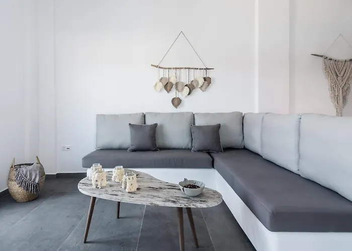 Eclipse Tales Milos, Port Area アダマス