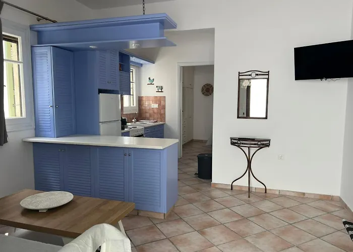 Eclipse Tales Milos, Port Area